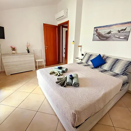 Apartment Beatrice Homes *